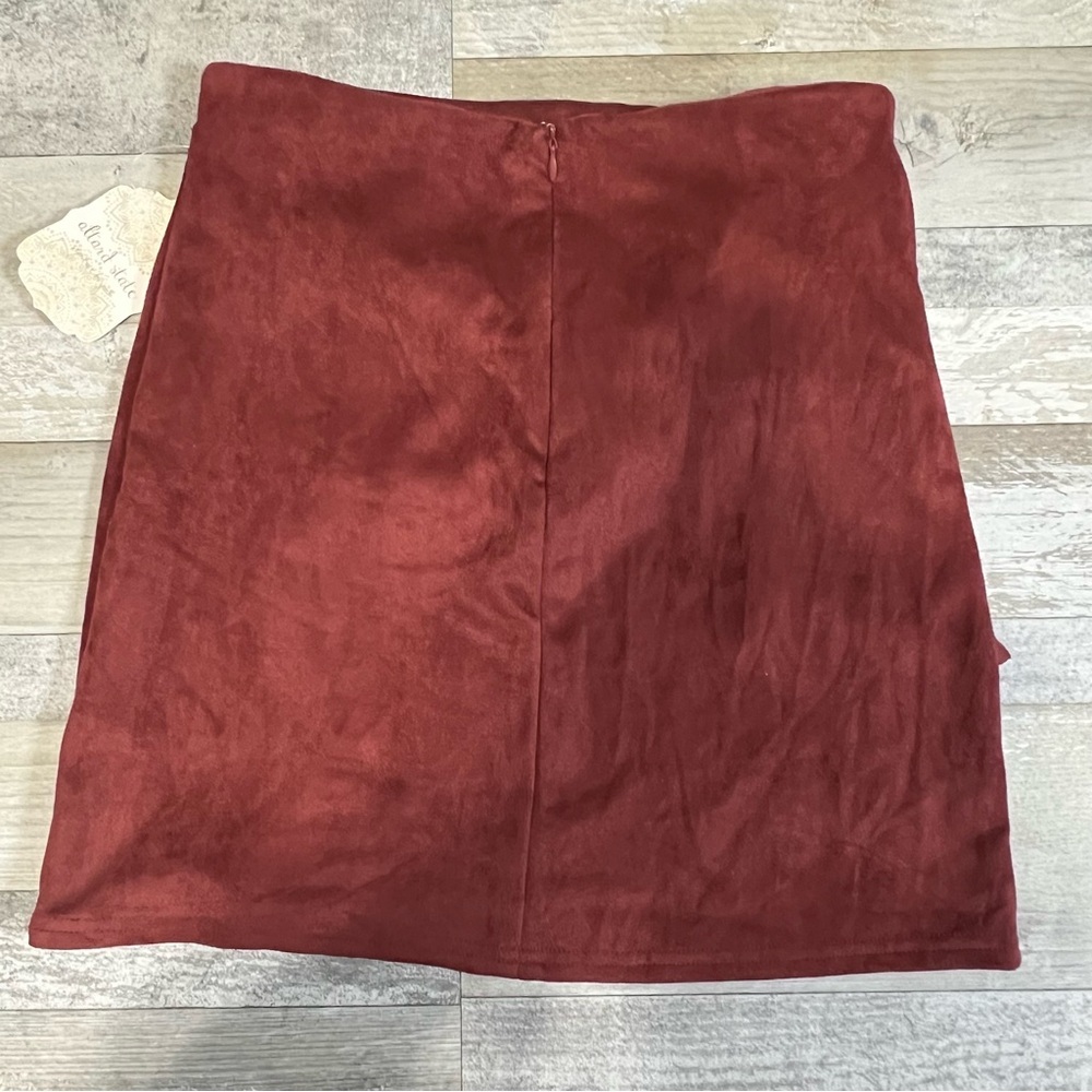 NWT Altar’s State Women’s Faux Suede Mini Twist Knot Skirt Burgundy Size S - Picture 3 of 7